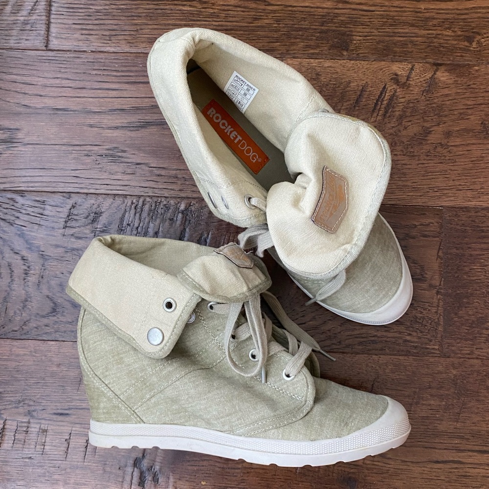 Rocket dog wedge tennis shoe/boot. Size 8.5 - Picture 1 of 10